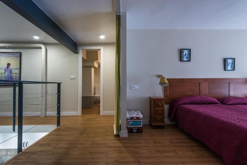 Appartamento Puerta De San Juan Siviglia Esterno foto