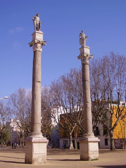 Appartamento Puerta De San Juan Siviglia Esterno foto